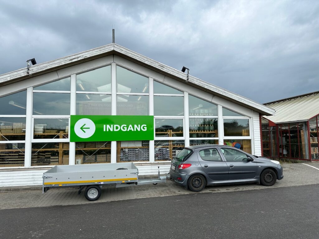 My trusty (but boring) Peugeot 206+ infront of our new Eduard trailer